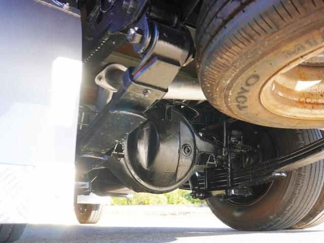 Nissan ATLAS 2014-04 182168-5