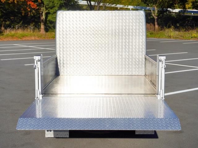 Nissan ATLAS 2014-04 182168-16