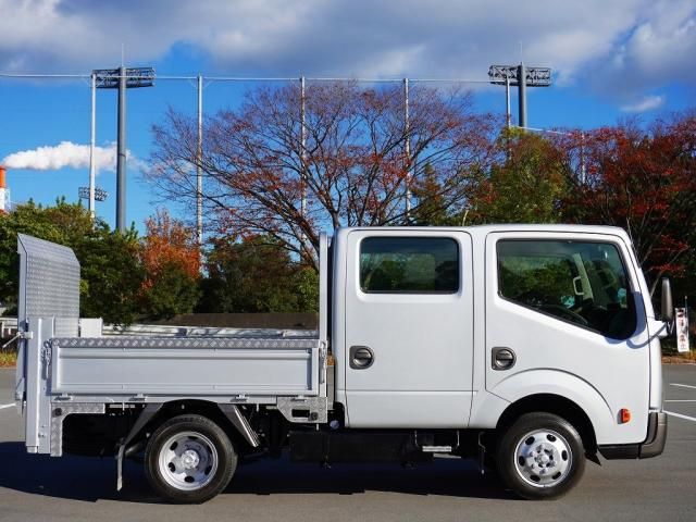 Nissan ATLAS 2014-04 182168-9
