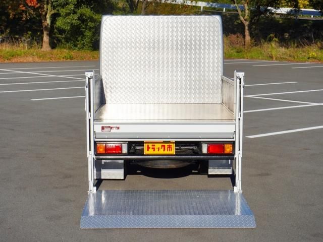 Nissan ATLAS 2014-04 182168-18