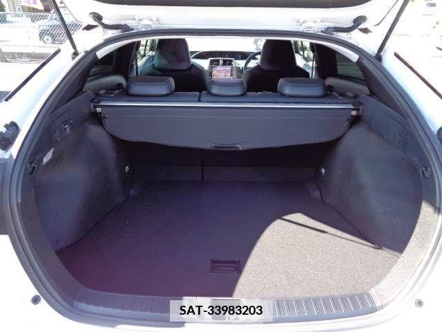 Toyota PRIUS 2021-07 386966-11