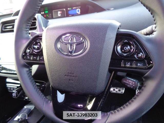 Toyota PRIUS 2021-07 386966-4