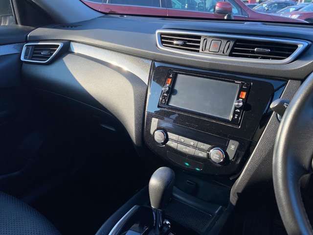 Nissan X-TRAIL 2016-07 18529-8