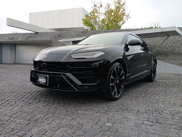 Lamborghini URUS 2019-02 3807-0