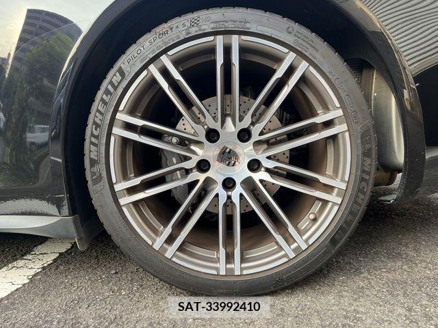 Porsche 911 2015-09 366208-12