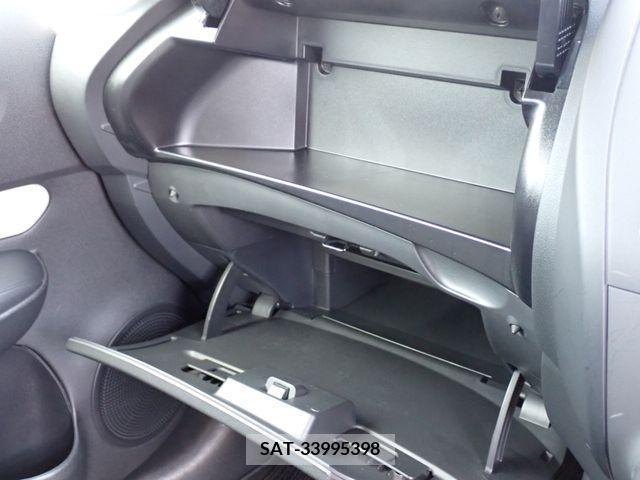 Nissan NOTE 2019-04 302444-14