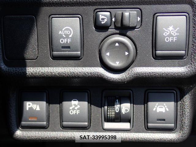 Nissan NOTE 2019-04 302444-8
