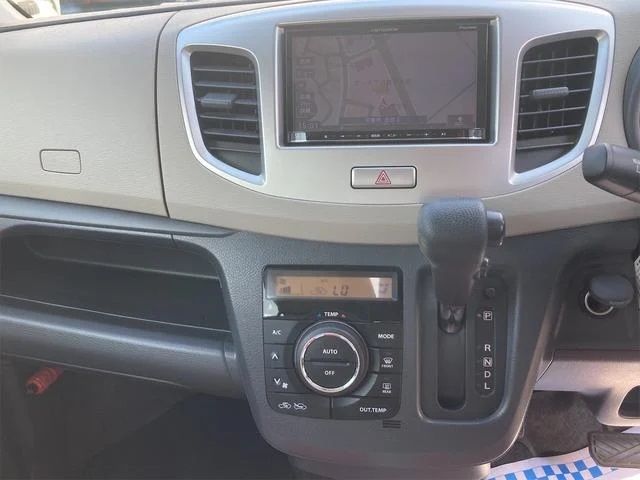 Suzuki WAGON R 2013-06 6465-9