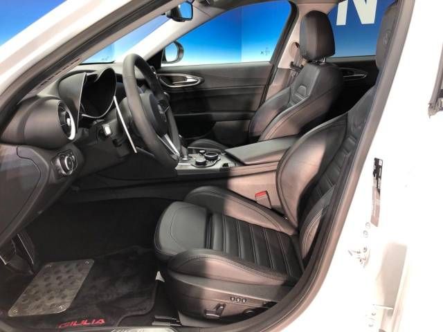 ALFA ROMEO Giulia 2019-01 19482-7