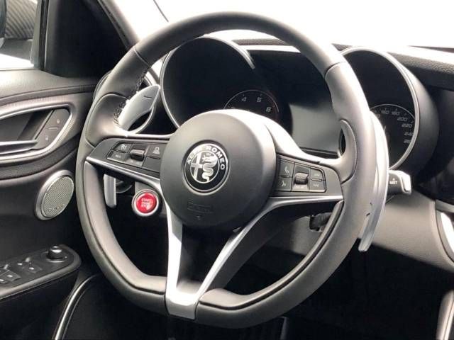 ALFA ROMEO Giulia 2019-01 19482-9