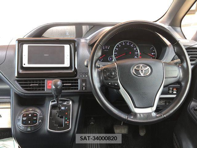 Toyota NOAH 2014-03 392811-1