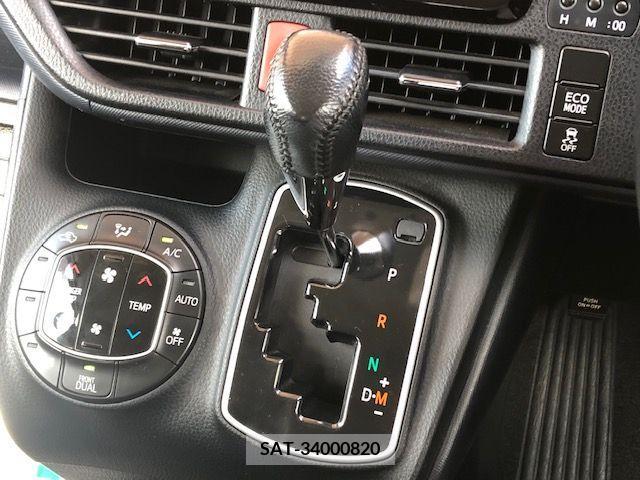 Toyota NOAH 2014-03 392811-19