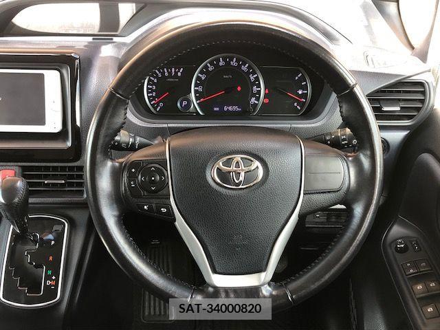 Toyota NOAH 2014-03 392811-13