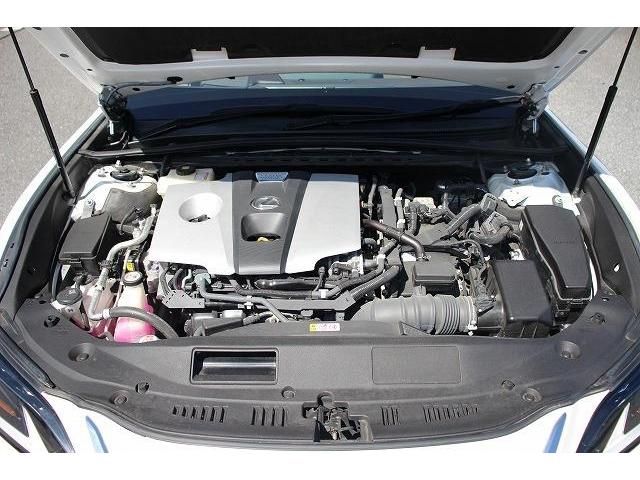 Lexus ES 2019-02 15898-18