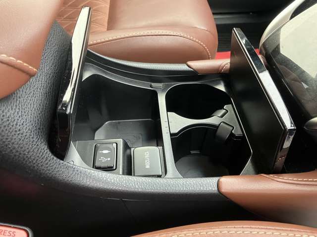 Toyota HARRIER HYBRID 2018-04 181206-15