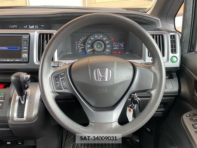 Honda e 2011-06 224714-13
