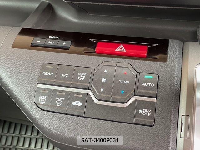 Honda e 2011-06 224714-14
