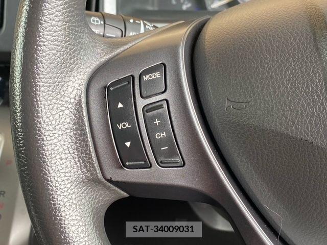 Honda e 2011-06 224714-15