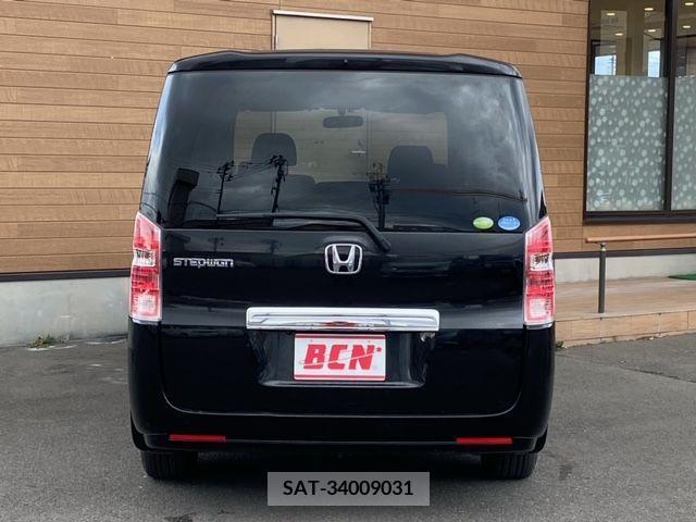Honda e 2011-06 224714-17