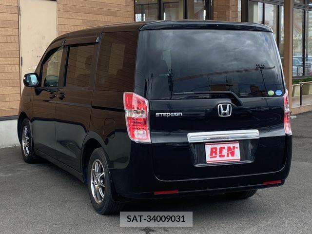 Honda e 2011-06 224714-8