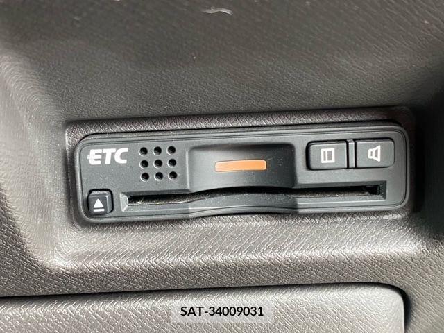 Honda e 2011-06 224714-11