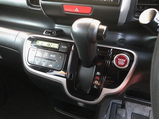 Honda N BOX 2015-02 20143-19