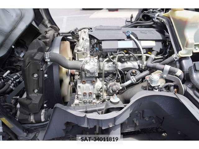 Mitsubishi CANTER 2018-03 385113-12