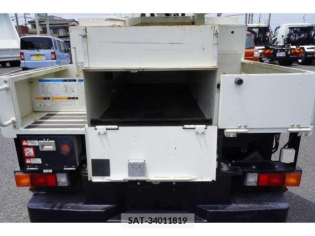 Mitsubishi CANTER 2018-03 385113-18