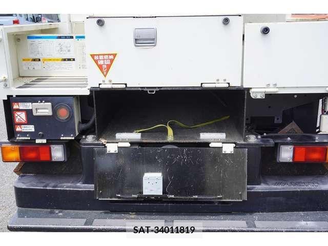 Mitsubishi CANTER 2018-03 385113-19