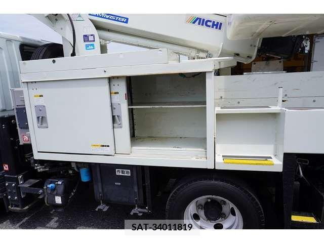 Mitsubishi CANTER 2018-03 385113-16