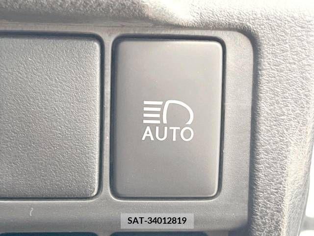 Lexus IS 2017-11 300088-6