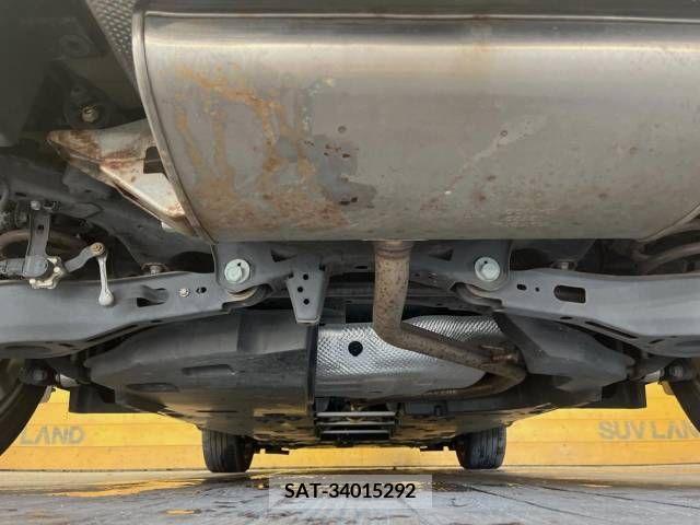 Toyota C-HR 2017-08 357782-19