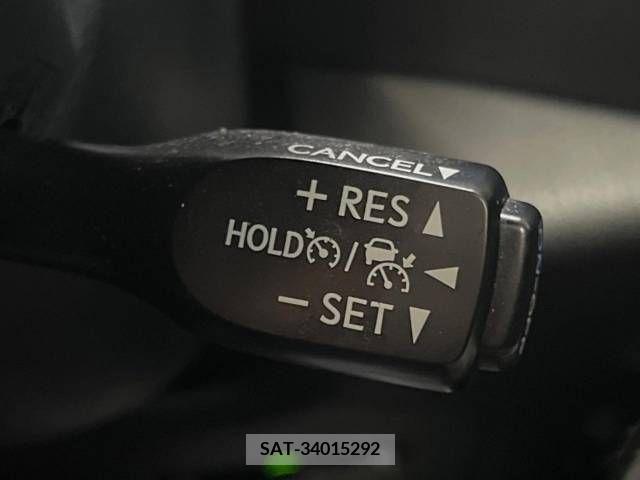 Toyota C-HR 2017-08 357782-6