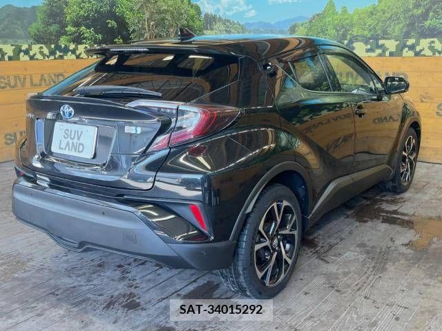 Toyota C-HR 2017-08 357782-17
