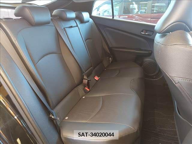 Toyota PRIUS 2019-07 393353-5