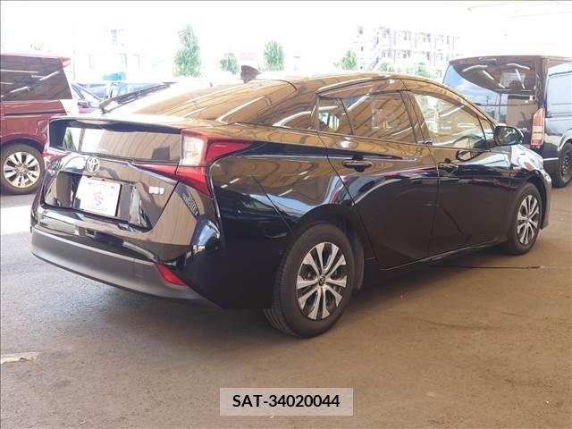 Toyota PRIUS 2019-07 393353-15