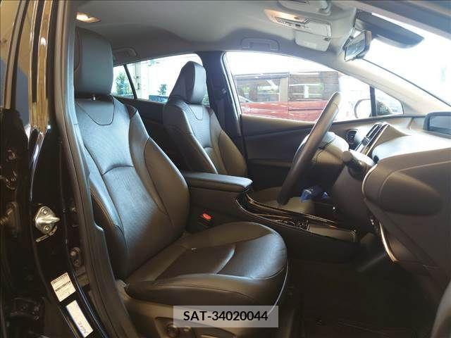 Toyota PRIUS 2019-07 393353-4