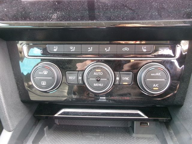 VolksWagen PASSAT 2019-02 194499-26