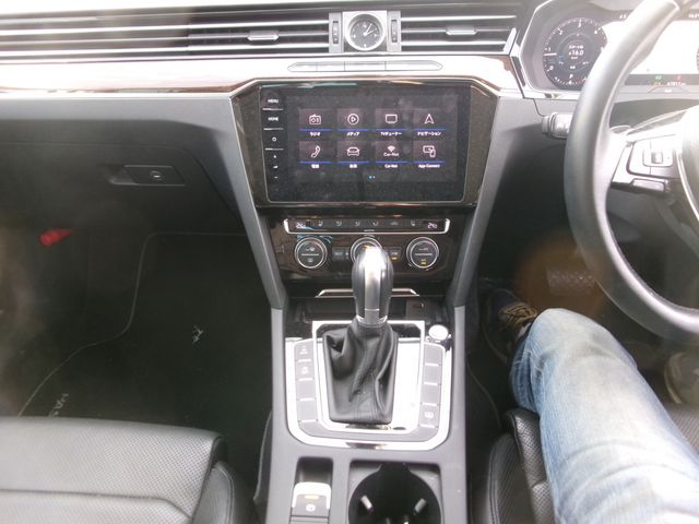 VolksWagen PASSAT 2019-02 194499-19