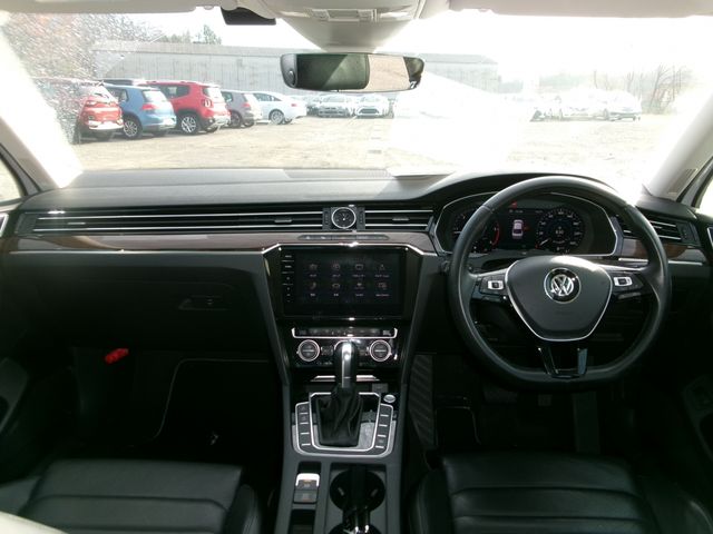 VolksWagen PASSAT 2019-02 194499-9