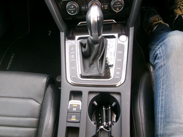 VolksWagen PASSAT 2019-02 194499-27