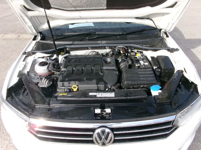 VolksWagen PASSAT 2019-02 194499-6