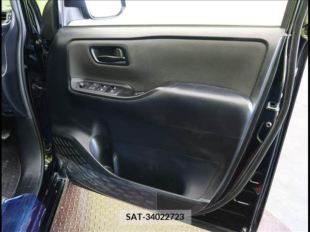 Toyota NOAH 2017-07 346680-19