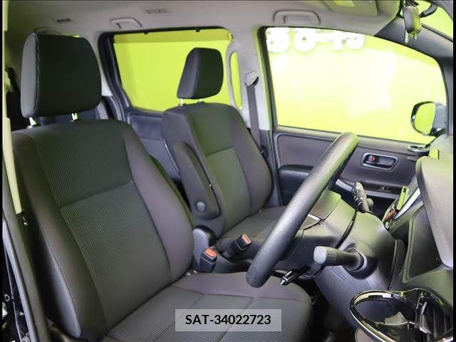 Toyota NOAH 2017-07 346680-18