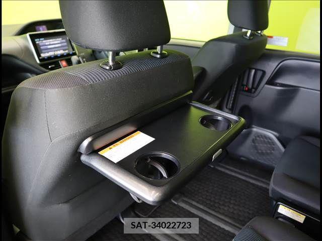 Toyota NOAH 2017-07 346680-28