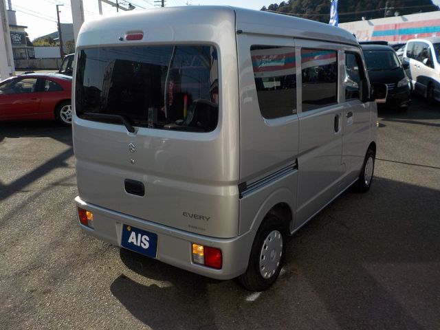 Suzuki EVERY 2022-03 185677-2
