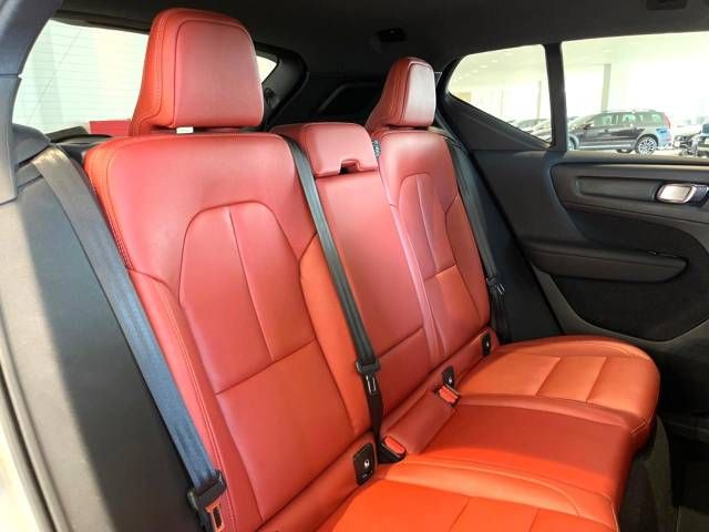 Volvo XC40 2018-11 20565-16
