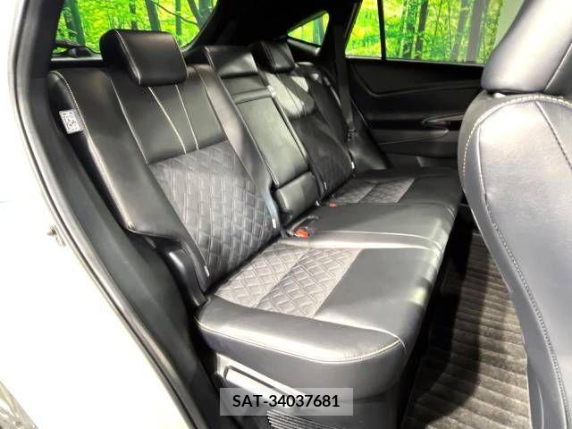 Toyota HARRIER 2017-09 332142-9