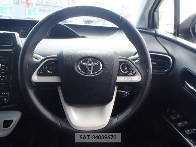 Toyota PRIUS 2017-09 322306-13