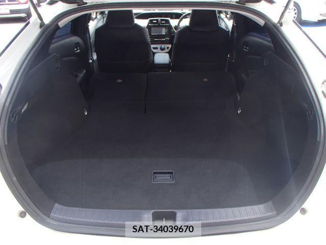 Toyota PRIUS 2017-09 322306-12